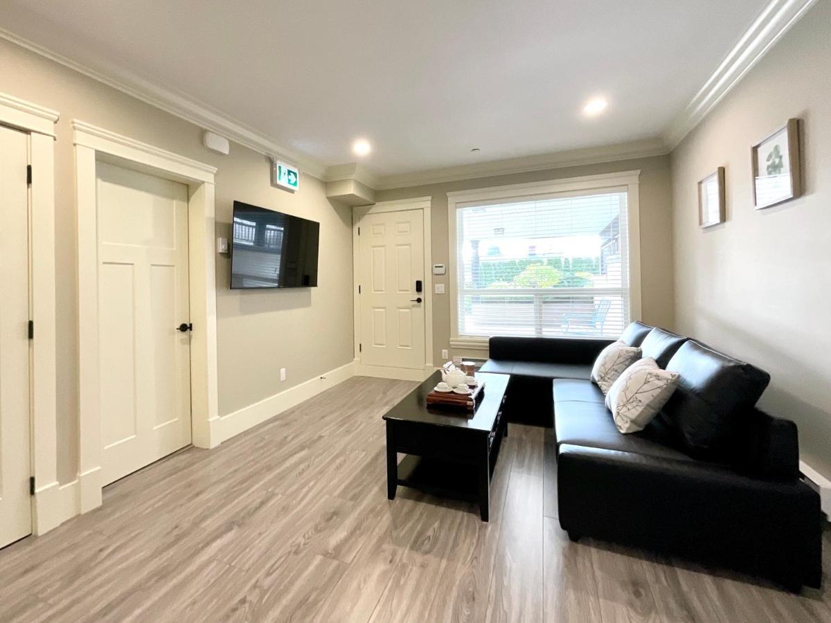 New Two-Bedroom Legal Suite With Parking White Rock Exteriér fotografie
